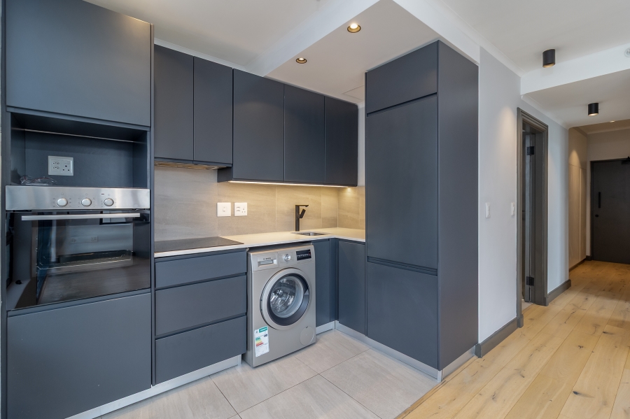 To Let 1 Bedroom Property for Rent in Green Point Western Cape